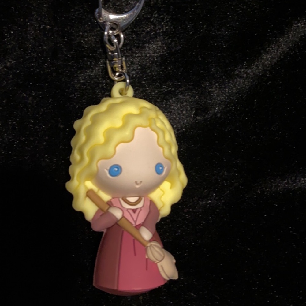 Hocus Pocus Sarah Sanderson Blind Bag Keychain